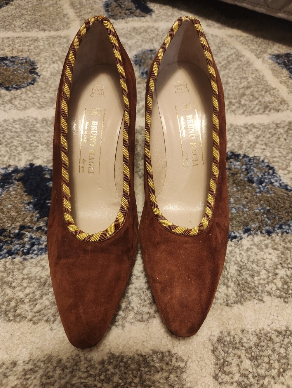 BRUNO MAGLI BROWN SUEDE HEELS W/ROPE EDGE. NEED LIFTS-AS IS Size 39